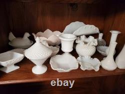 16 Pieces Collection of Vintage Milk Glass From Various Manufacturers. See Pics