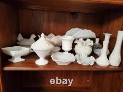 16 Pieces Collection of Vintage Milk Glass From Various Manufacturers. See Pics