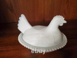 16 Pieces Collection of Vintage Milk Glass From Various Manufacturers. See Pics