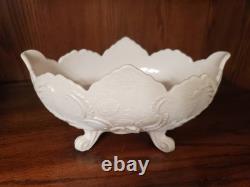 16 Pieces Collection of Vintage Milk Glass From Various Manufacturers. See Pics