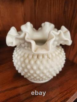 16 Pieces Collection of Vintage Milk Glass From Various Manufacturers. See Pics