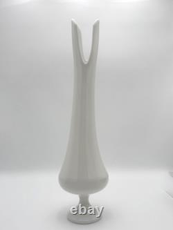 17.75 Milk LE Smith Glass Simplicity Pedestal Smoothie Swung Vase #1901 White