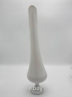 17.75 Milk LE Smith Glass Simplicity Pedestal Smoothie Swung Vase #1901 White
