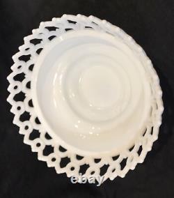 1890's Milkglass Hen On A Nest