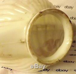 1940's Original Shell Oil Milk Glass Clam Shell Gas Pump Globe Untouched