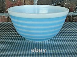 2 Vintage Pyrex Blue Rainbow Stripe Nesting Mixing Bowls USA #401 & #402