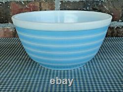 2 Vintage Pyrex Blue Rainbow Stripe Nesting Mixing Bowls USA #401 & #402