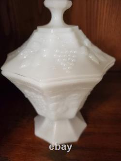 20 Pieces Milk Glass Set Grape Pattern Vintage Anchor Hocking