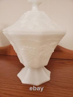 20 Pieces Milk Glass Set Grape Pattern Vintage Anchor Hocking