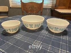 3 Vintage 50's Pyrex Amish Rooster Butterprint Mixing Bowls Turquoise/White
