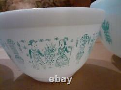 3 Vintage Pyrex Amish Butterprint Pyrex Cinderella Bowls Turquoise White Rooster