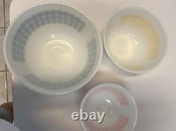 3 Vintage Pyrex Polka Dot Nesting Mixing Bowls 401 402 403 404 milk glass