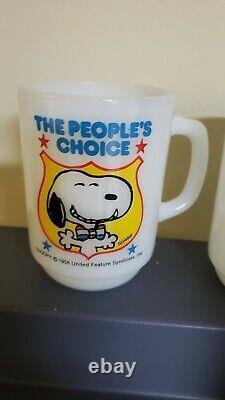 4 FIRE KING ANCHOR HOCKING SNOOPY The president COLLECTOR'S MILK GLASS MUGS