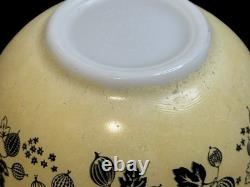 4 Vtg Pyrex Gooseberry Yellow, Black & White Cinderella Mixing Bowls #441-444