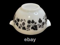4 Vtg Pyrex Gooseberry Yellow, Black & White Cinderella Mixing Bowls #441-444 4 Vtg Pyrex Gooseberry Yellow, Black & White Cinderella Mixing Bowls #441-444