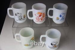 5 Fire King Anchor Hocking Snoopy Milk Glass Mugs Very Collectable