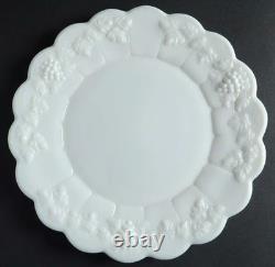 6 Vintage Westmoreland Paneled Grape Milk Glass Dinner Plates 10.5 Free Ship