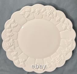 6 Vintage Westmoreland Paneled Grape Milk Glass Dinner Plates 10.5 Free Ship