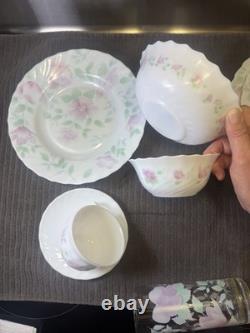 9pc Arcopal France VTG Florentine Plates, Bowls, Cups, Saucer & Glass White Milk