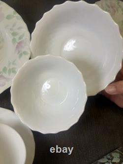 9pc Arcopal France VTG Florentine Plates, Bowls, Cups, Saucer & Glass White Milk