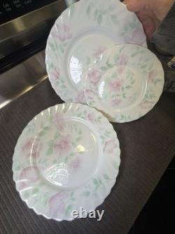 9pc Arcopal France VTG Florentine Plates, Bowls, Cups, Saucer & Glass White Milk