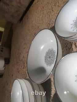 ANCHOR HOCKING OVENPROOF MILK GLASS Dish Lot Of 22 Pieces