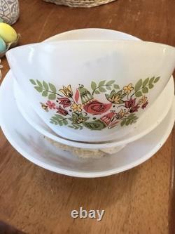 Acropal France Set of 4 White Milk Glass Nesting Bowls Partridge Floral Pattern