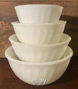 Anchor Hocking Glass Fire King White Swirl 6 7 8 & 9 Mixing Bowl Set of 4