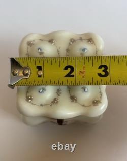 Antique Wave Crest CF Monroe Puffy Eggcrate Hinged Glass Trinket Box Flowers
