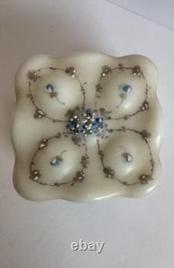 Antique Wave Crest CF Monroe Puffy Eggcrate Hinged Glass Trinket Box Flowers