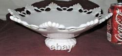 Antique Westmoreland Lace Classic Kitchen Banana Fruit Milk Glass Art Stand Bowl