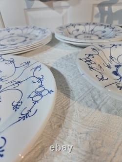 Arcopal Blue & White Milk-Glass BLAU SAKS Dinnerware 9 Plates, 5 Bowls FRANCE