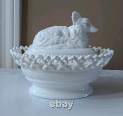 Atterbury Milk Glass Fox On A Nest Lidded Laced Basket Pat. 1889 Hard To Find