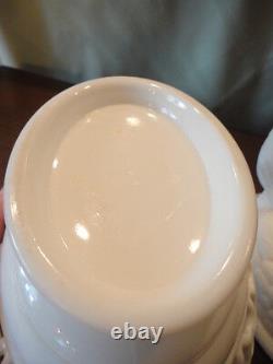 Atterbury Oval Milk Glass Hen On Nest Glass Eyes 7t Antique