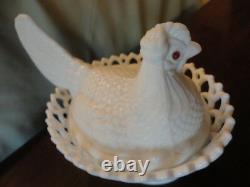 Atterbury Oval Milk Glass Hen On Nest Glass Eyes 7t Antique