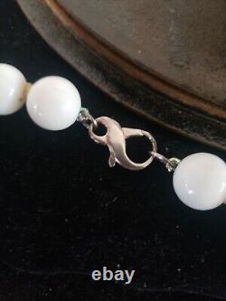 Beautiful 925 and milk glass bead necklace