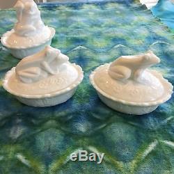 Boyd SCHEPPS (Set Of Four) White Milk Glass Frog Covered Dish