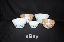 Complete Set Of 5 Vintage FEDERAL MILK GLASS ATOMIC STAR Tapered Mixing Bowls
