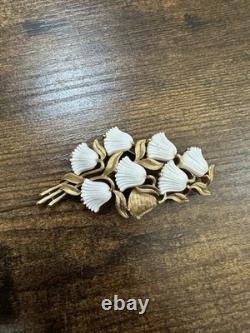 Crown Trifari White Milk Glass Tulip Flower Brooch & Clip On Earrings SetREAD