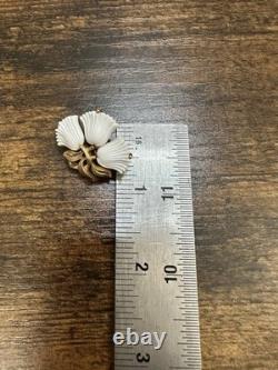 Crown Trifari White Milk Glass Tulip Flower Brooch & Clip On Earrings SetREAD