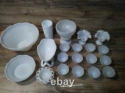 EXCELLENT Milk Glass Collect VINTAGE GRAPES Punch Bowl SET 12 cups Lace Gravy
