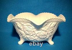 EXQUISITE Large Antique Gorgeous 3 Leg Milk Glass Fruit/ Serving Bowl/Compote