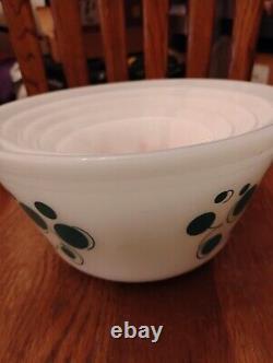 FEDERAL ATOMIC DOT, RARE 5- Piece NESTING BOWLS NEAR MINT CONDITION GORGEOUS