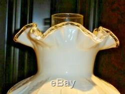 FENTON SILVER CREST MILK GLASS RARE LAMP, MINT. Student Lamp