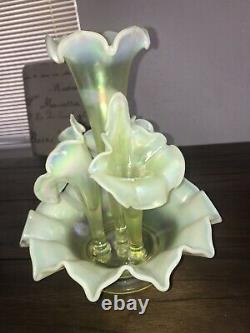 Fenton 4 Horn Epergne Bowl Vase Centerpiece Vaseline green