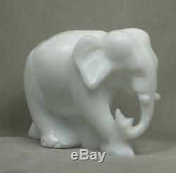 Fenton Glass RARE Milk glass SHINY elephant 1972 No logo