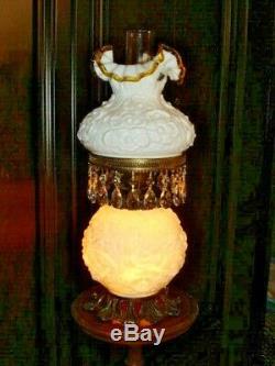 Fenton Gwtw Gold Crest Milk Glass Flower Student Poppy Lamp, Label