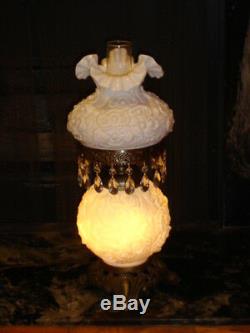 Fenton Gwtw Milk Glass Flower Student Poppy Lamp