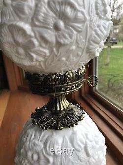Fenton Lamp White Milk Glass Poppy Pattern Gone With The Wind Excellent Cond