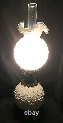 Fenton Milk Glass Spanish Lace Double Globe Gwtw Lamp-very Hard To Find